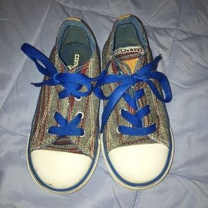 Kids converse